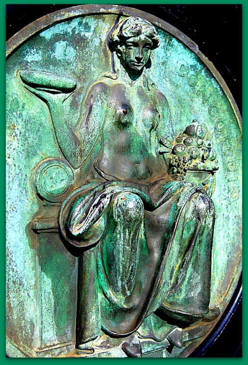 the figure Concordia, goddess of agreement, understanding and ma